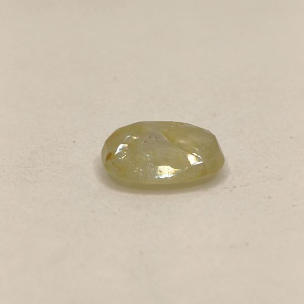 natural yellow sapphire 4.16 ct 2