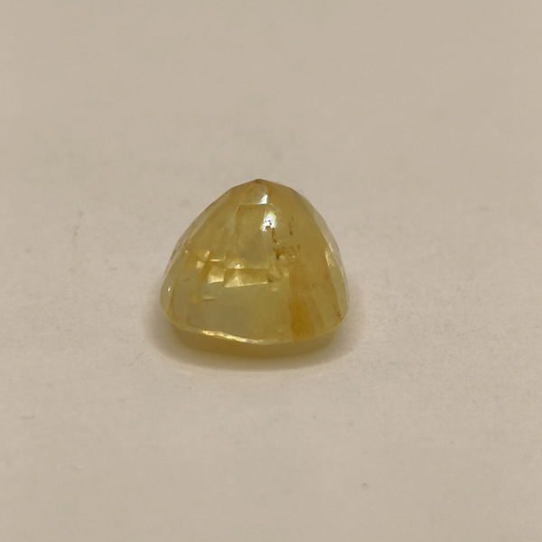 natural yellow sapphire 9.03 ct 2