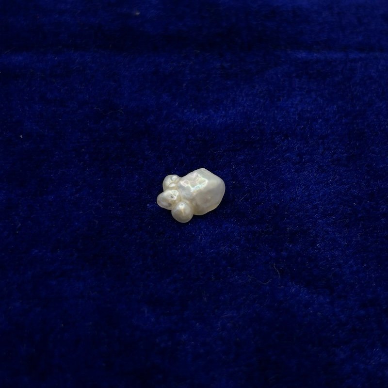 Natural Basra Pearl 2.03 ct (2.25 Ratti) 1 Natural Basra Pearl 2.03 ct (2.25 Ratti)