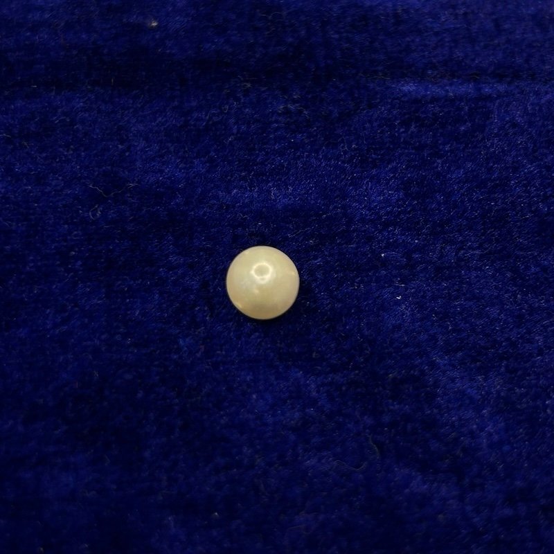 Natural Basra Pearl 2.23 ct (2.43 Ratti) 1 Natural Basra Pearl 2.23 ct (2.43 Ratti)