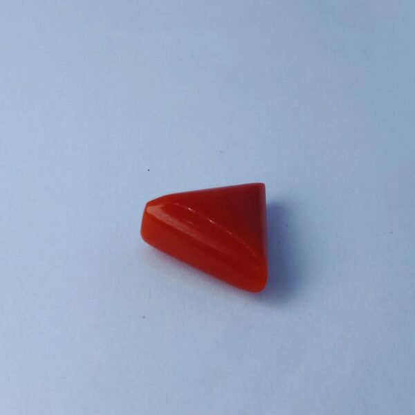 Triangle red coral 7.23 ct 2