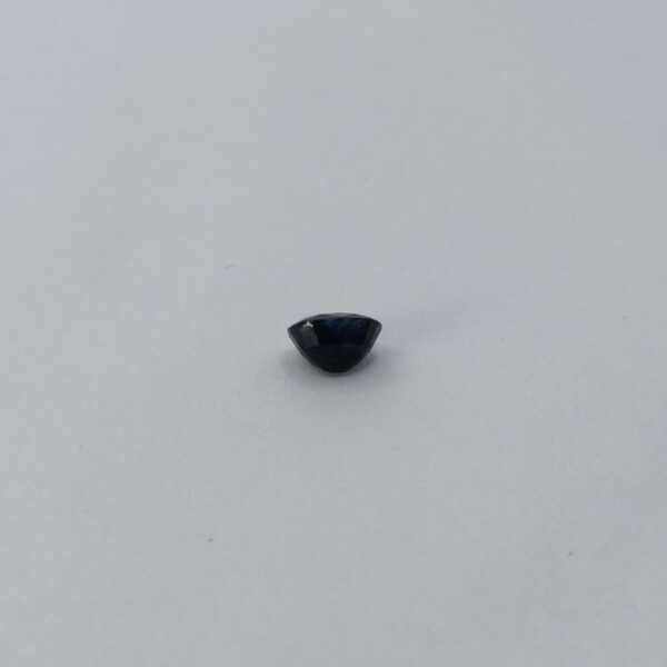 natural blue sapphire 0.96 ct 2