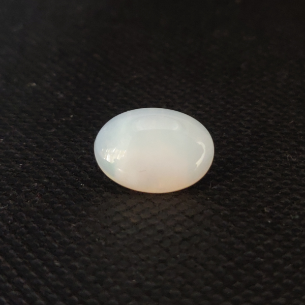 natural white opal stone 3.39 ct