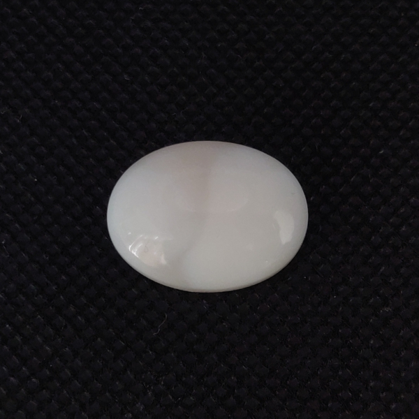 natural white opal stone 9.60 ct 2
