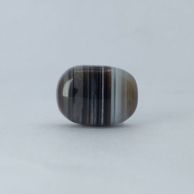 Sulemani Black Hakik (Agate) 10.60 ct (11.78 ratti) 1 Sulemani Black Hakik (Agate) 10.60 ct (11.78 ratti)